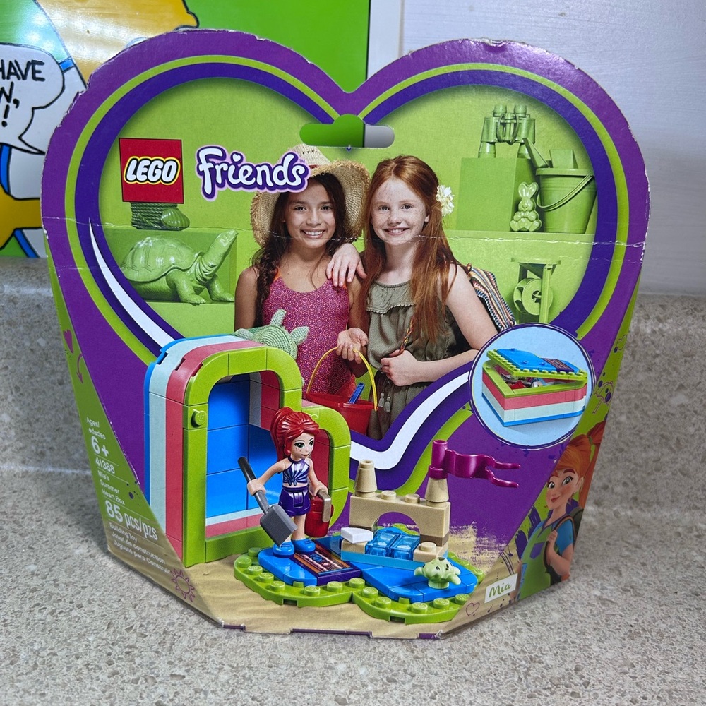 LEGO Friends Mias Summer Heart Box 41388 Retired Building Kit 84 Pcs NEW